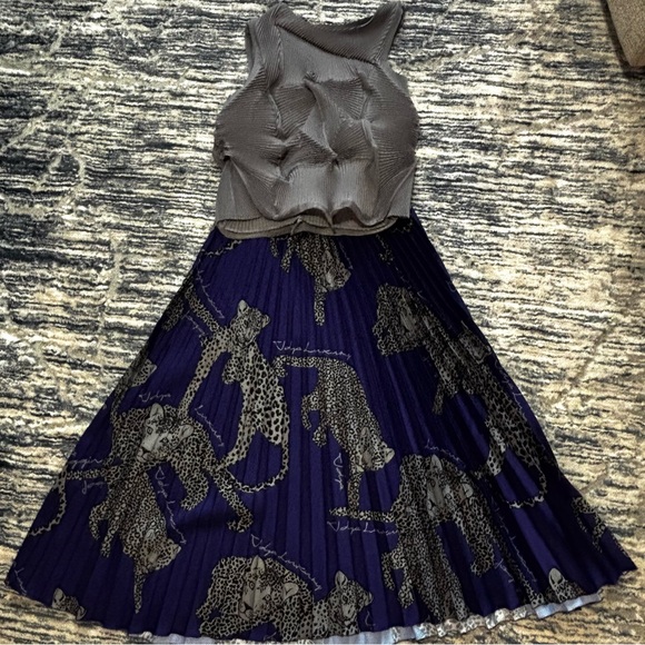 VDP club   ( set of 2 items ) Italy Pleated Skirt with Leopard Print + top - Picture 4 of 8